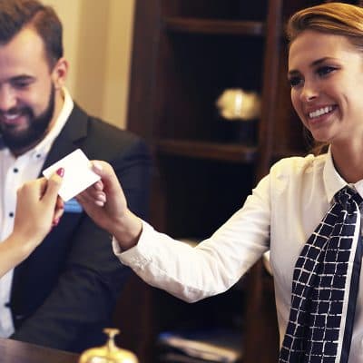 Fachkraft im Gastgewerbe